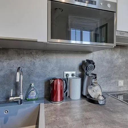 Nice Studio 2 Pers 5 Minutes From The Beaches Apartment *
