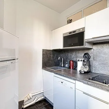 Nice Studio 2 Pers 5 Minutes From The Beaches Apartment *